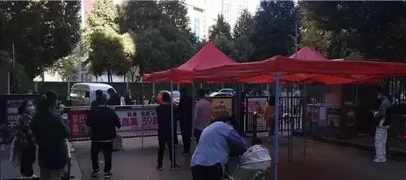 【昆明一小区现疑似阳性人员，昆明确诊的小区】