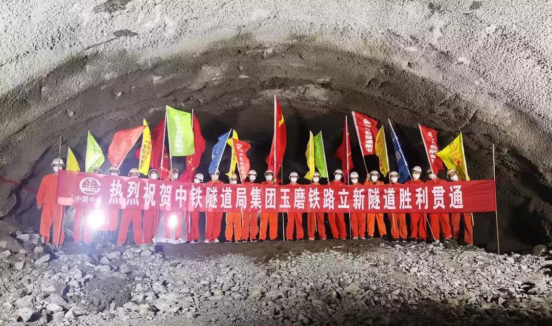 【昆明一地调为中风险地区，昆明一地调为中风险地区是哪里】